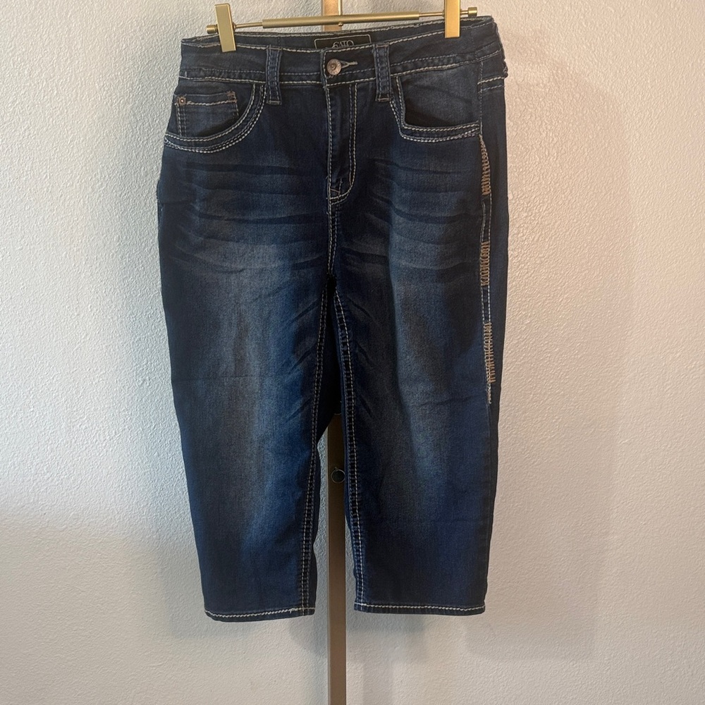 Cato Dark Blue Women's Capri Jeans- embroidered pockets- size 10